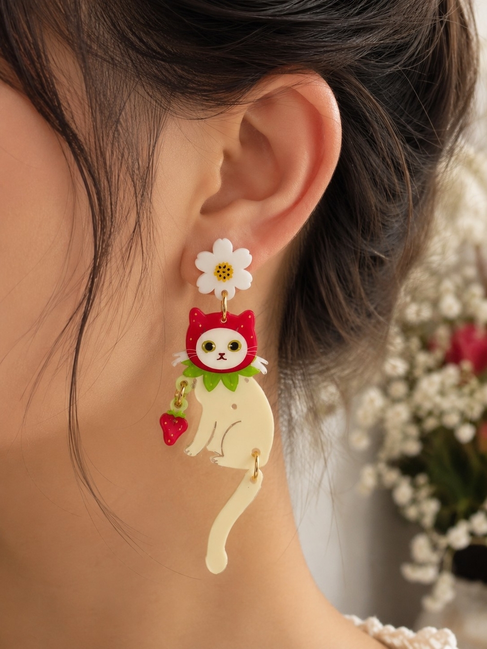 Cute Strawberry White Cat Dangle Drop Earrings White Daisy Flower New